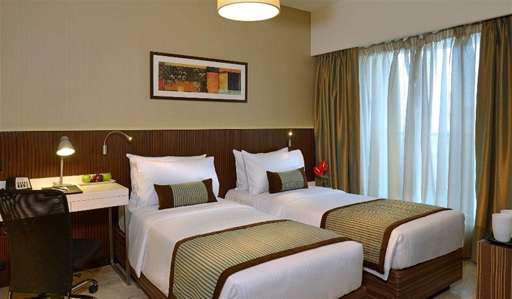 Residency Sarovar Portico Bombaj Zewnętrze zdjęcie