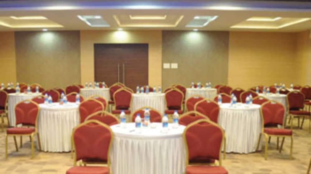 Residency Sarovar Portico Bombaj Zewnętrze zdjęcie