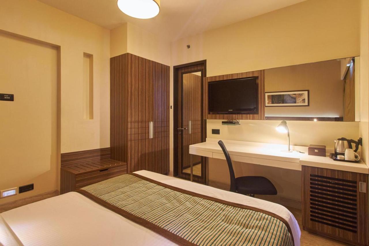 Residency Sarovar Portico Bombaj Zewnętrze zdjęcie