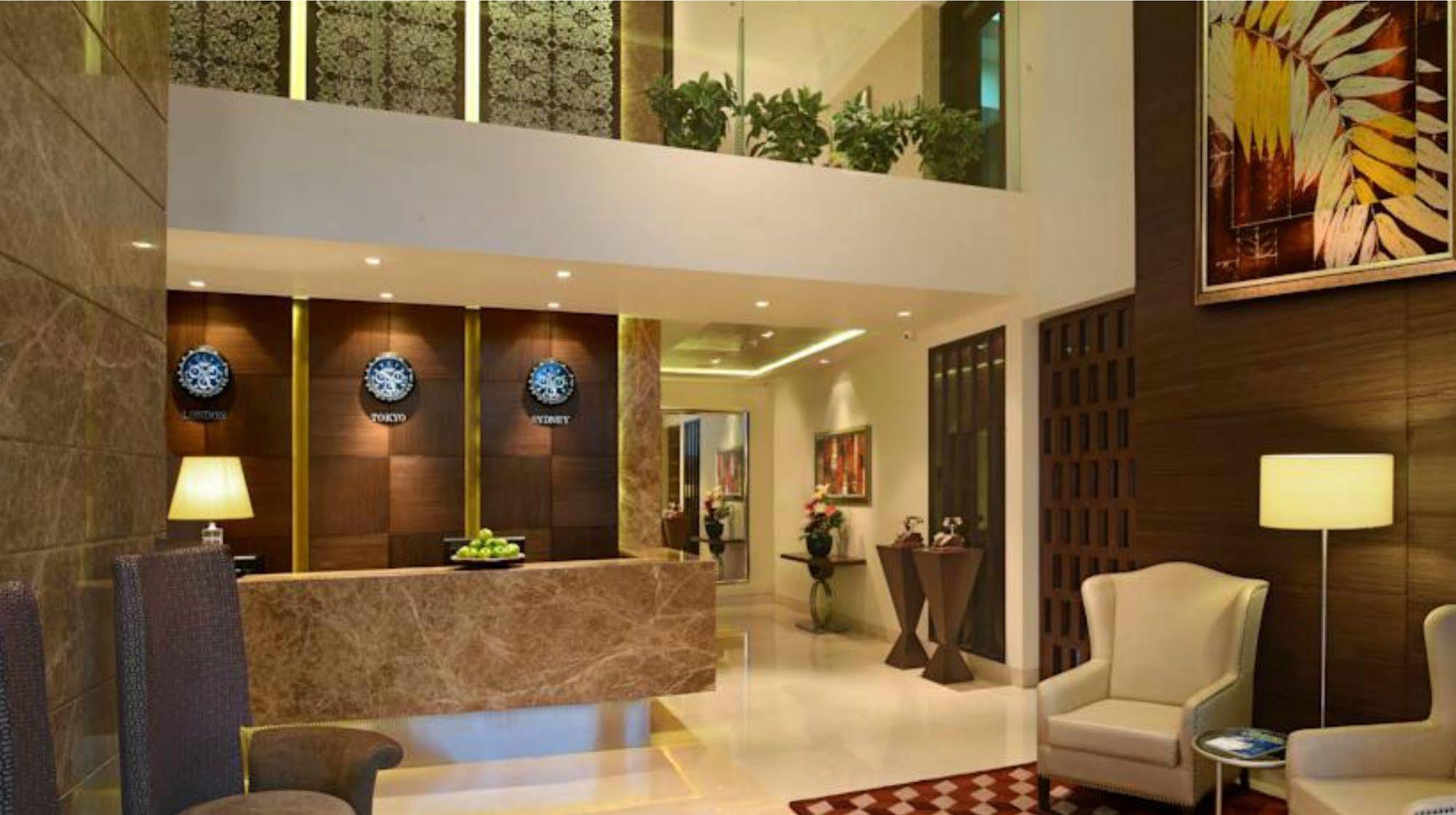 Residency Sarovar Portico Bombaj Zewnętrze zdjęcie