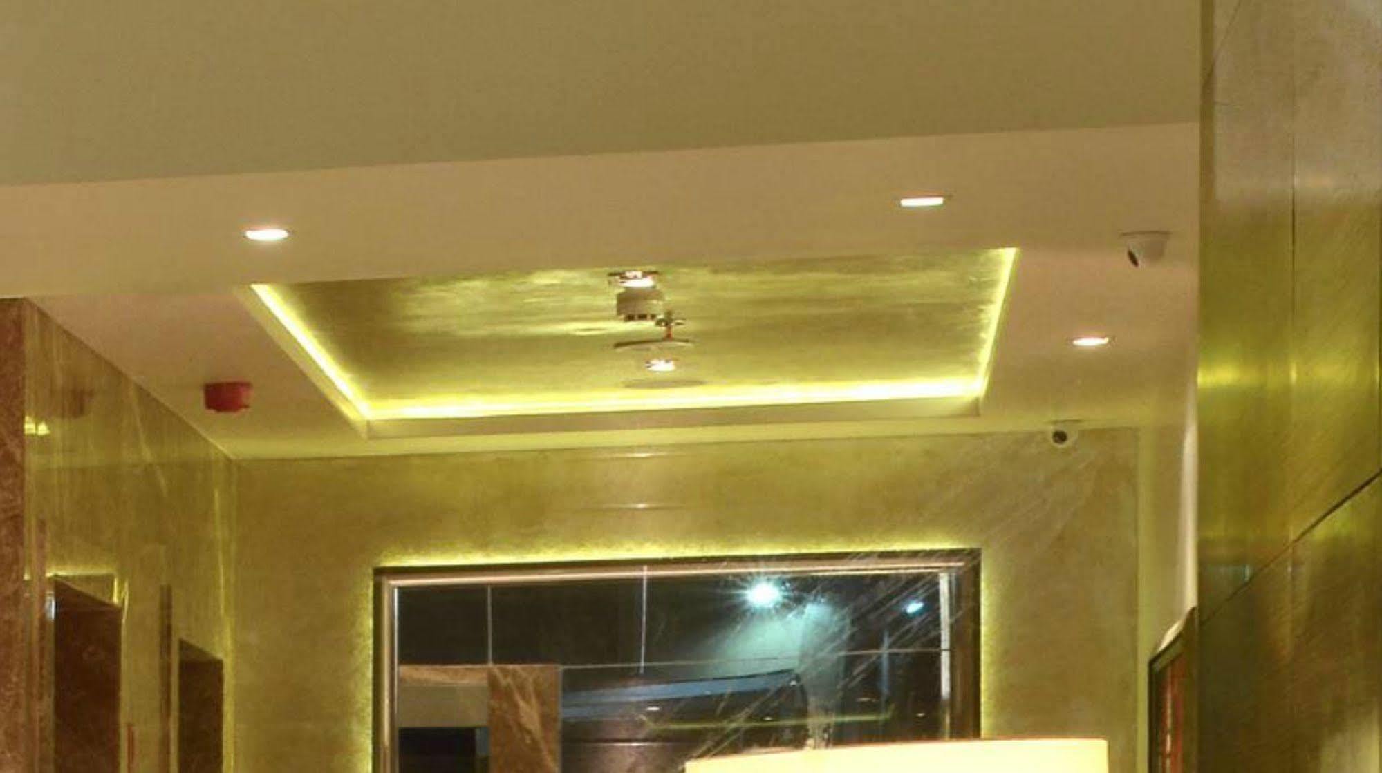 Residency Sarovar Portico Bombaj Zewnętrze zdjęcie